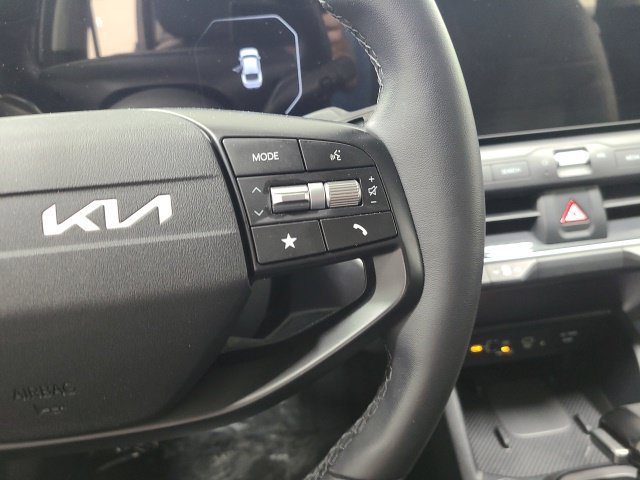 Used 2025 Kia K4 EX FWD image 22