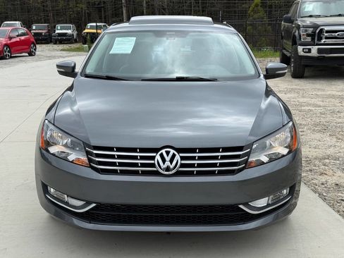 Used 2013 Volkswagen Passat 2.5 SEL Premium image 4