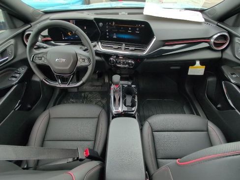 New 2026 Chevrolet Trax RS w/ Sunroof Package image 5