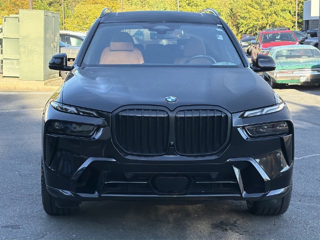 Used 2025 BMW X7 xDrive40i w/ M Sport Package AWD/4WD image 15
