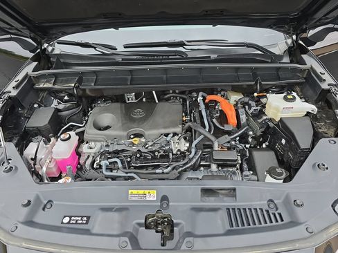 Certified 2025 Toyota Highlander Limited AWD/4WD image 36