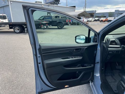 Used 2024 Honda Odyssey Sport image 25