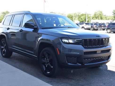 Used 2022 Jeep Grand Cherokee L Laredo AWD/4WD image 14