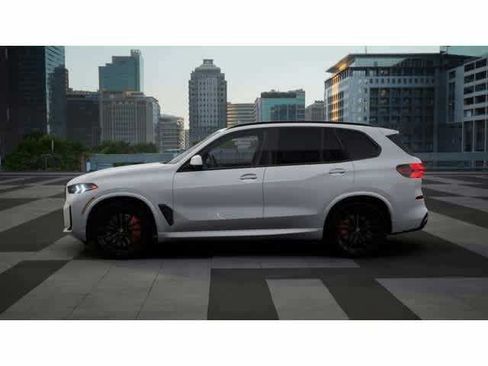 New 2026 BMW X5 xDrive40i w/ M Sport Package AWD/4WD image 4