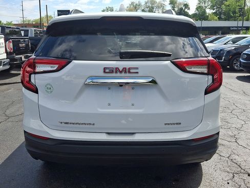 Used 2024 GMC Terrain SLE w/ Driver Convenience Package AWD/4WD image 5