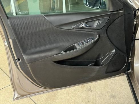 Used 2025 Chevrolet Malibu LT FWD image 27
