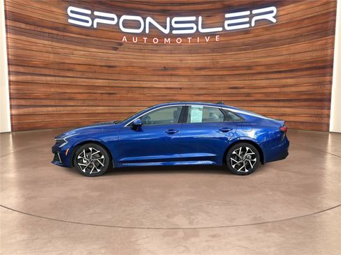 Used 2025 Kia K5 EX image 2