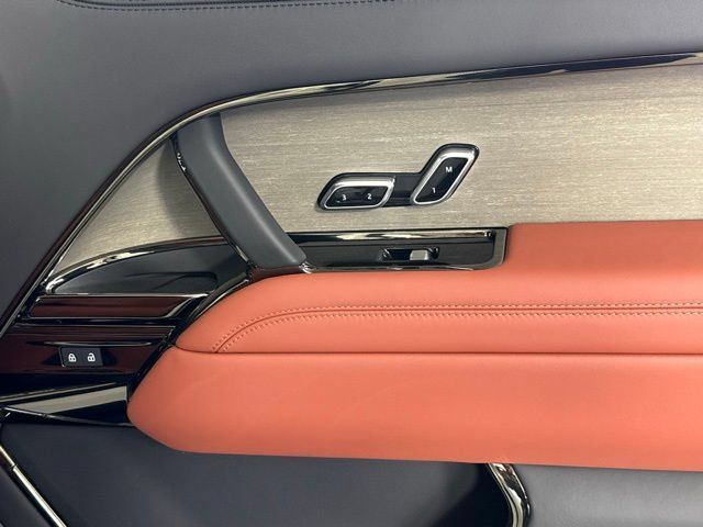 New 2026 Land Rover Range Rover SV AWD/4WD image 29