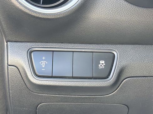 Used 2023 Kia Forte LXS image 15