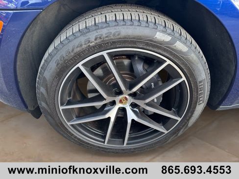 Used 2024 Porsche Macan Turbo image 9