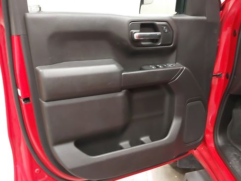 Used 2019 Chevrolet Silverado 1500 Custom Trail Boss w/ Custom Convenience Package image 24