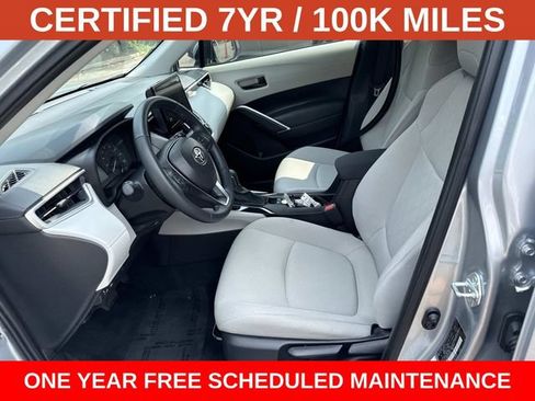 Used 2024 Toyota Corolla Cross LE FWD image 11