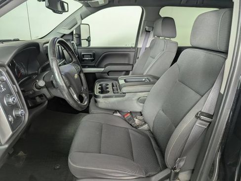 Used 2017 Chevrolet Silverado 1500 LT w/ Max Trailering Package AWD/4WD image 10