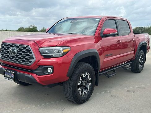 Used 2023 Toyota Tacoma TRD Off-Road w/ Technology Package image 9