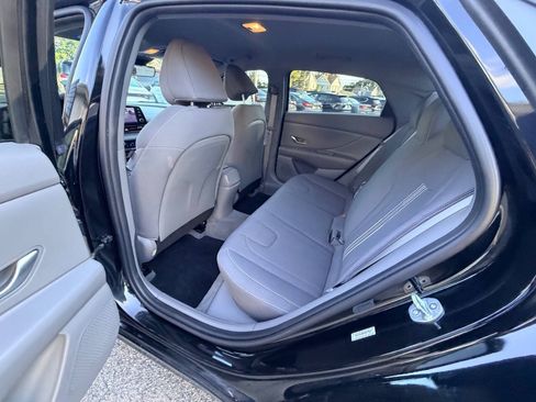 Used 2023 Hyundai Elantra SEL FWD image 56