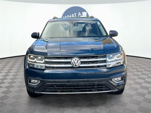 Used 2018 Volkswagen Atlas SEL Premium image 2
