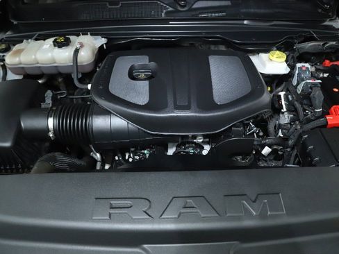 Used 2025 RAM 1500 Big Horn AWD/4WD image 34