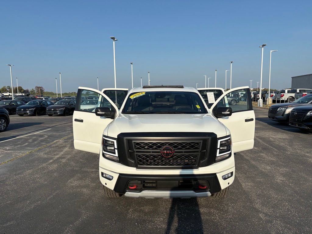 Used 2024 Nissan Titan PRO-4X w/ Pro-4x Convenience Package AWD/4WD image 42