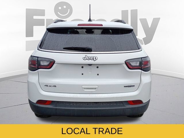 Used 2023 Jeep Compass Latitude w/ Sun and Sound Group AWD/4WD image 6