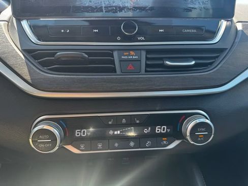 Used 2023 Nissan Altima 2.5 SL FWD image 26