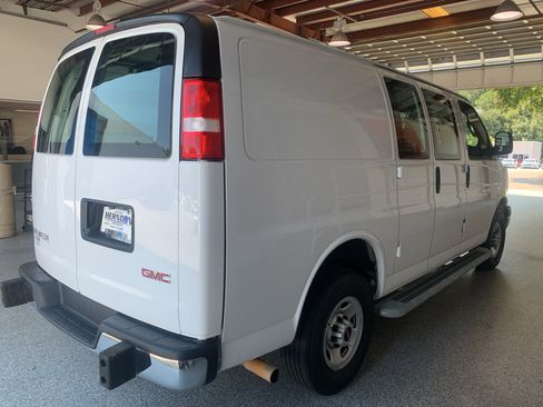 Used 2024 GMC Savana 2500 w/ Driver Convenience Package RWD image 10