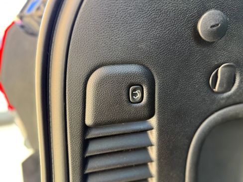 Used 2021 Jeep Grand Cherokee Limited image 32