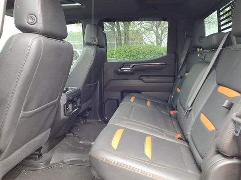 Used 2024 GMC Sierra 1500 AT4 w/ Technology Package image 27