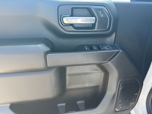 Used 2025 Chevrolet Silverado 2500 Custom w/ Custom Value Package AWD/4WD image 12