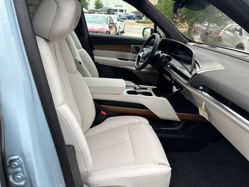New 2026 Cadillac Vistiq Luxury AWD/4WD image 37