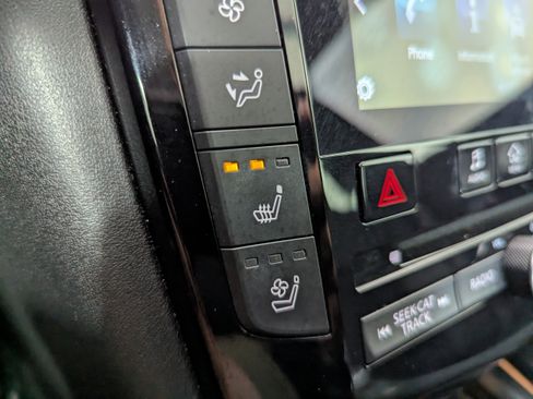 Used 2019 INFINITI QX50 Essential w/ Sensory Package FWD image 29