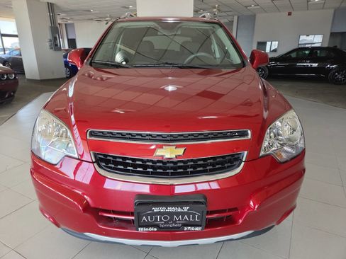 Used 2012 Chevrolet Captiva Sport LT FWD image 2