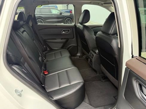 Used 2021 Nissan Rogue SV w/ Premium Package AWD/4WD image 21