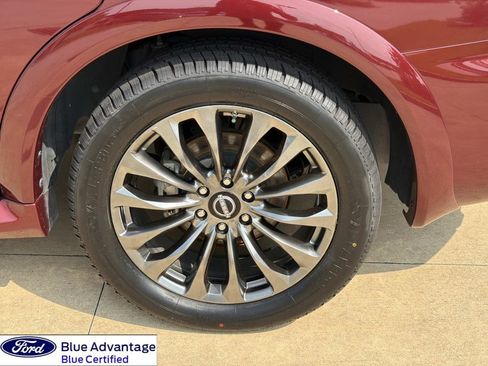 Used 2023 Nissan Armada Platinum w/ Captain's Chairs Package RWD image 5