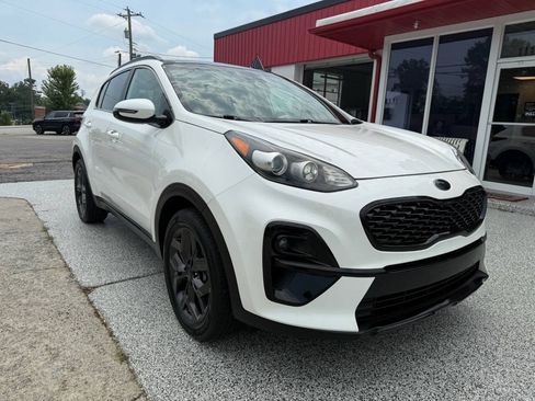 Used 2022 Kia Sportage Nightfall Edition FWD image 16