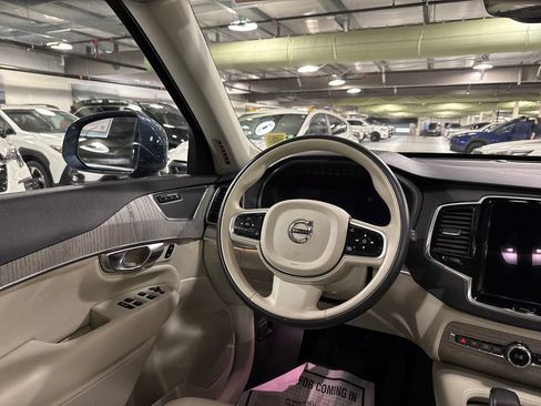 Certified 2025 Volvo XC90 B6 Plus AWD/4WD image 23