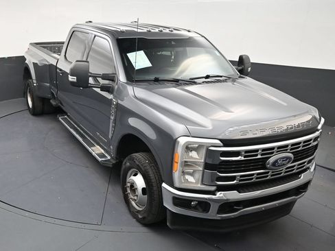 Used 2023 Ford F350 XLT w/ Camper Package AWD/4WD image 17