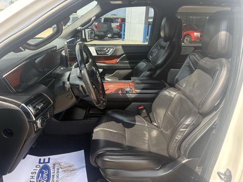 Used 2021 Lincoln Navigator L Reserve AWD/4WD image 13