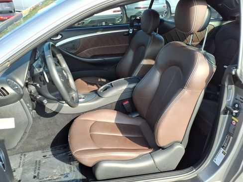 Used 2009 Mercedes-Benz CLK 350 Coupe image 12