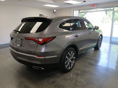 Used 2023 Acura MDX SH-AWD w/ Technology Package image 2
