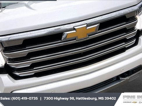 Used 2024 Chevrolet Silverado 1500 High Country w/ Technology Package AWD/4WD image 22