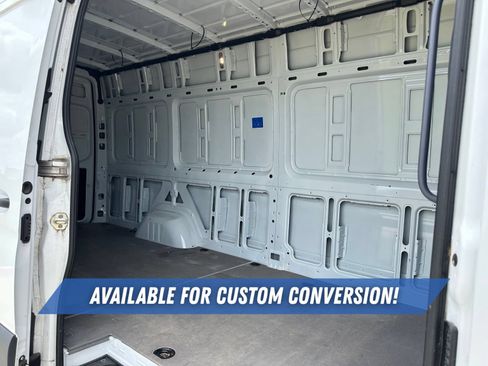 Used 2022 Mercedes-Benz Sprinter 2500 image 22