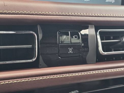 Used 2024 Lincoln Aviator Black Label w/ Dynamic Handling Package AWD/4WD image 28