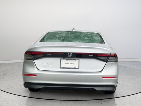 Used 2023 Honda Accord EX image 7