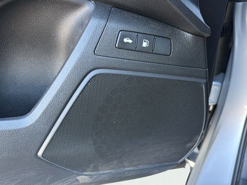 Used 2018 Honda Clarity Plug-In Hybrid image 11