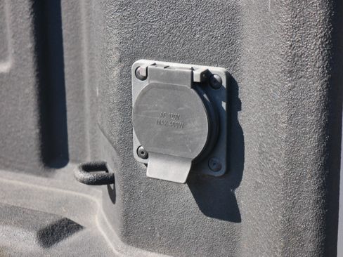 Used 2021 Chevrolet Silverado 1500 High Country w/ Technology Package image 26