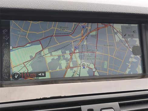 Used 2011 BMW 528i Sedan image 4