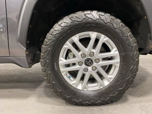 Used 2023 Toyota Tundra SR5 w/ Advanced Technology Package AWD/4WD image 31