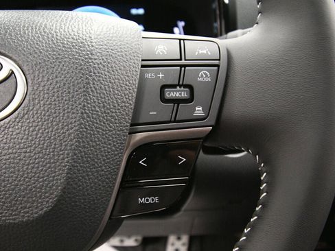 Certified 2025 Toyota Camry SE image 18