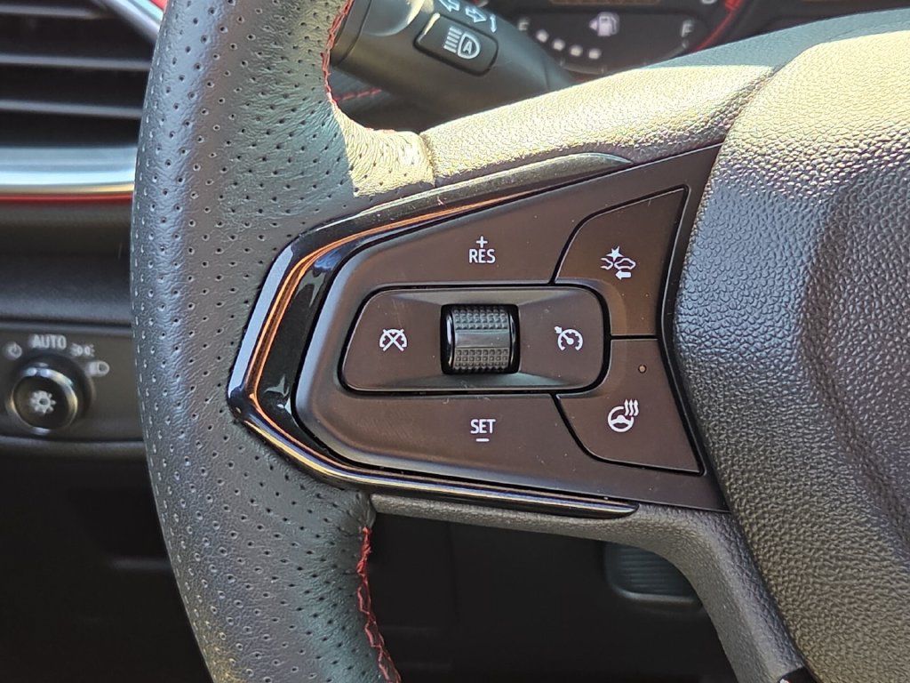 Used 2023 Chevrolet TrailBlazer RS w/ Convenience Package FWD image 22