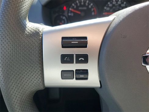 Used 2020 Nissan Frontier SV image 25